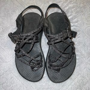 black 3 strap chacos